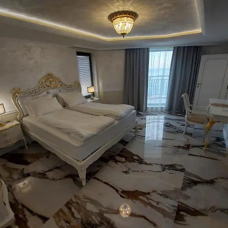 Art Complex Anel Szálloda 3*