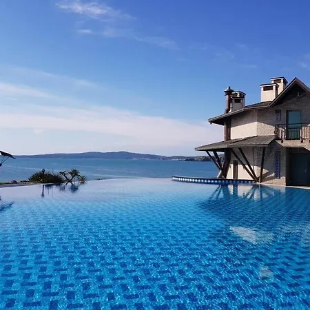 Art Complex Anel מלון