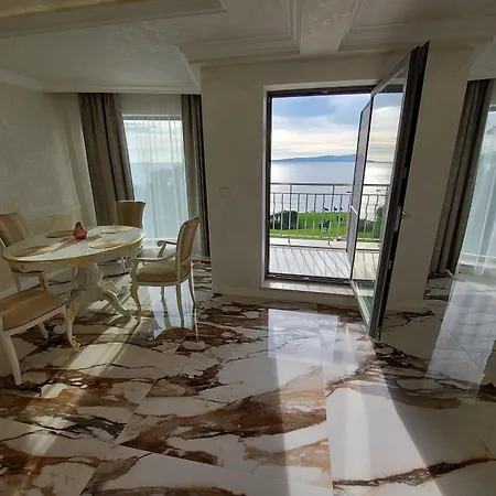 Art Complex Anel מלון