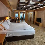 Hotel Art Complex Anel